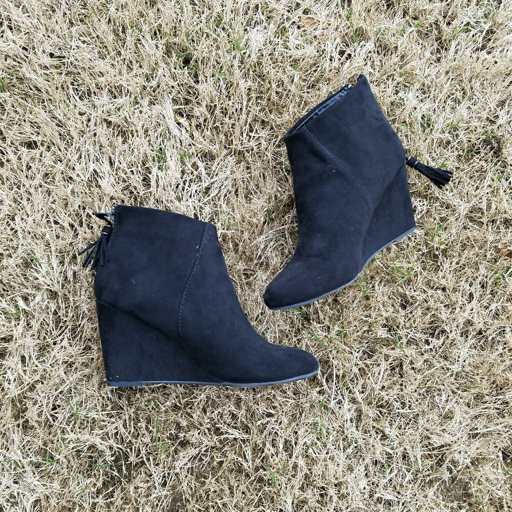 MONROE Wedge Heel Booties - Picture 2 of 7